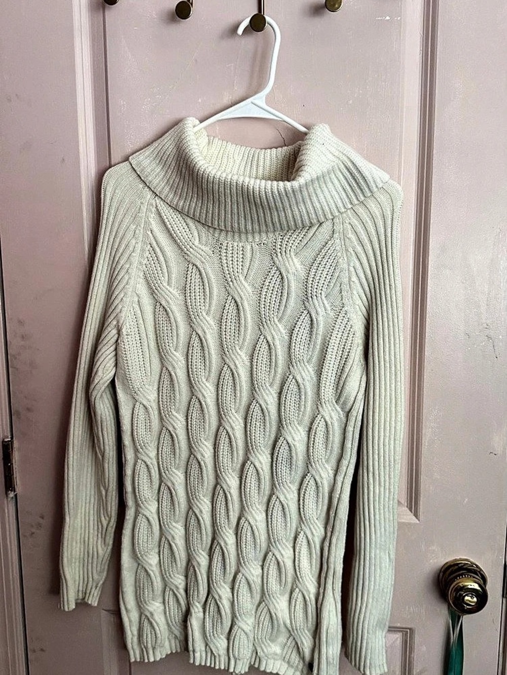 Loyal Robbins Cable Knit Cowl Neck in Cream Size Medium